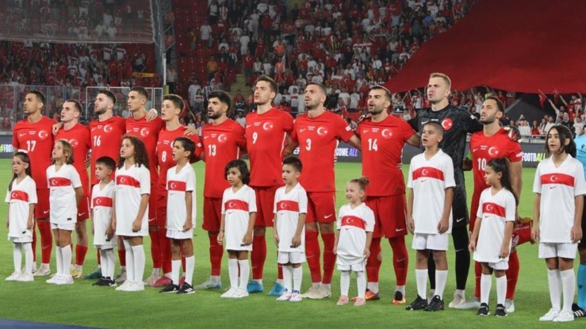 Türkiye - Macaristan Play-Off maçı İstanbul'da oynanacak