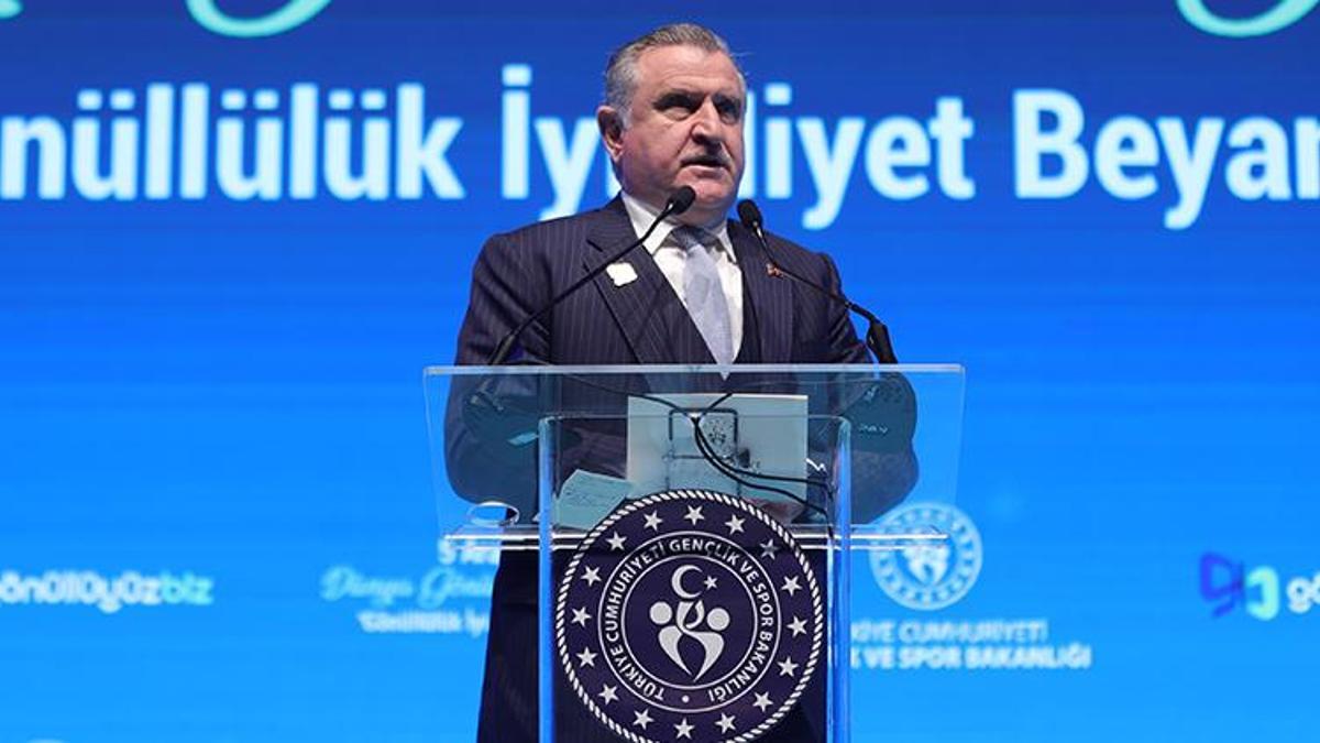 Bakan Bak'tan Dünya Gönüllüler Günü mesajı: Sevgimizle dünyayı kuşatacağız