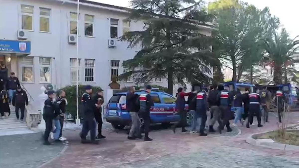 Organize suç örgütlerine "Hücre" operasyonu: 38 gözaltı