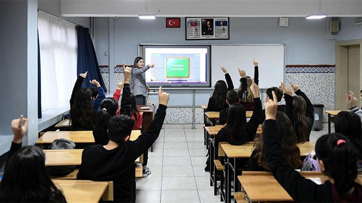 MEB resmen duyurdu! Öğretmenler bekliyordu, tarih belli oldu