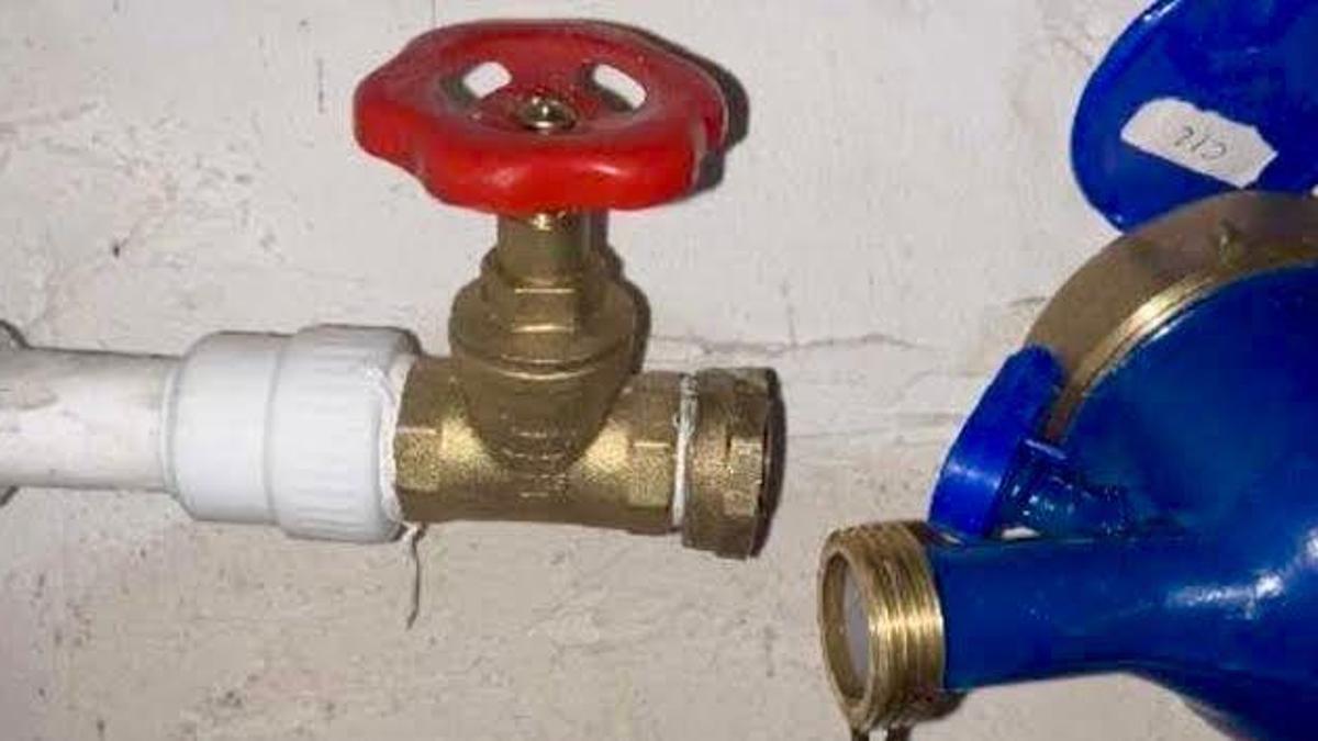 Eskişehir'de kiracılarının su vanasını kapatan ev sahibine hapis istemiyle dava açıldı