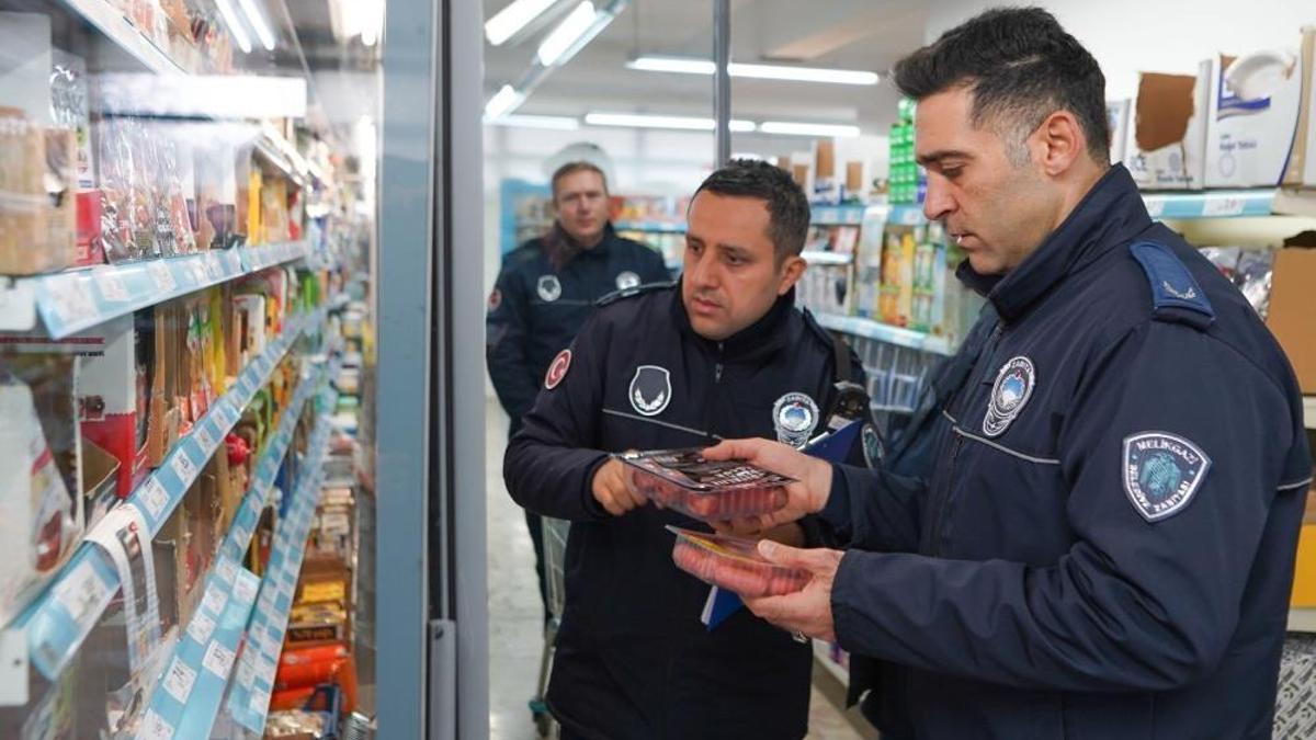 Melikgazi'de market denetimi sıkı bir şekilde devam ediyor