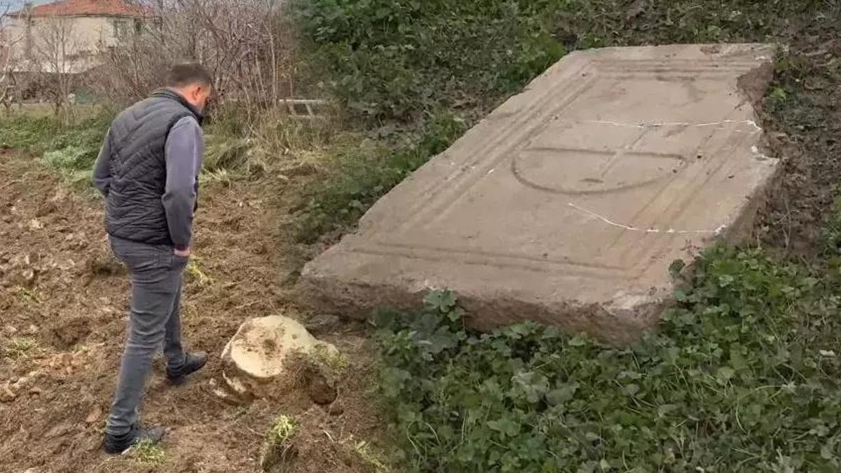 Tarlayı sürerken bulundu! Kimse tahmin edemiyor