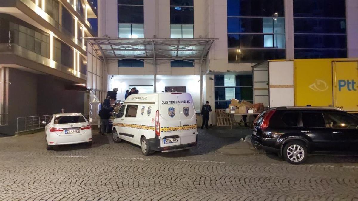 Rize'de PTT şubesinde silahlı saldırı! 2 çalışan hayatını kaybetti, saldırgan yakalandı