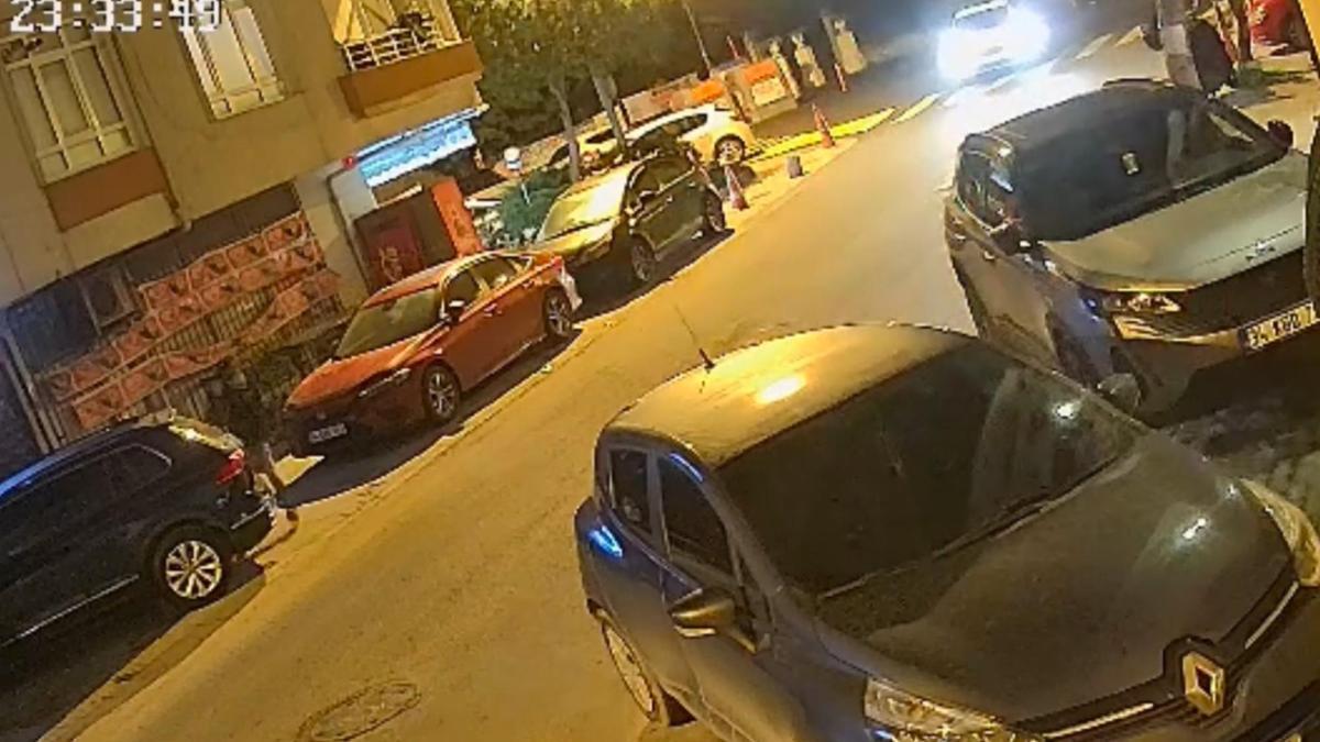 İstanbul - Büyükçekmece’de satırlı silahlı kavga; şüpheliler kaçtı polis kovaladı: 14 gözaltı