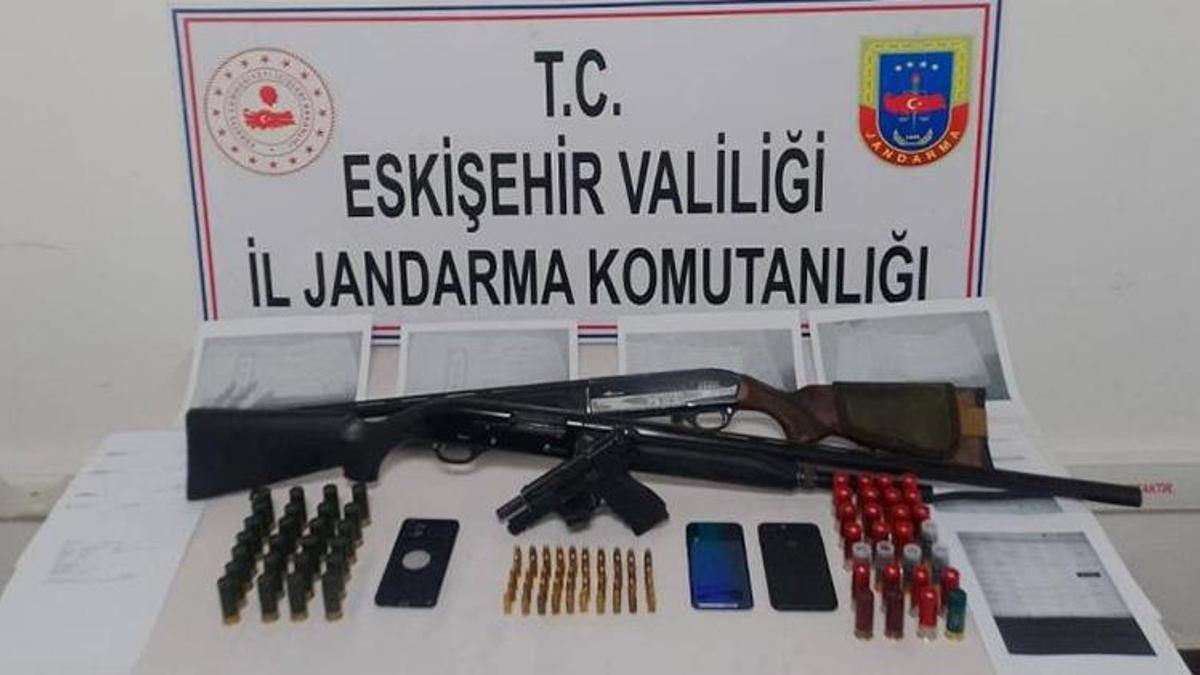 Eskişehir'de tefecilere jandarma operasyon düzenledi