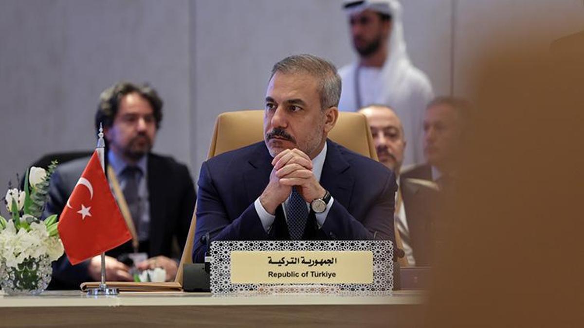 Dışişleri Bakanı Hakan Fidan Suudi Arabistan'da Suriye toplantısına katıldı! 'SDG feshedildiğini açıklamalı'
