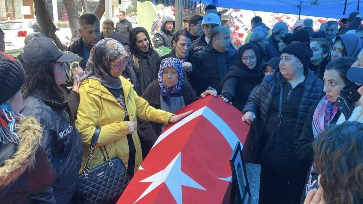 Trafik kazasında hayatını kaybeden polis memuru memleketinde defnedildi