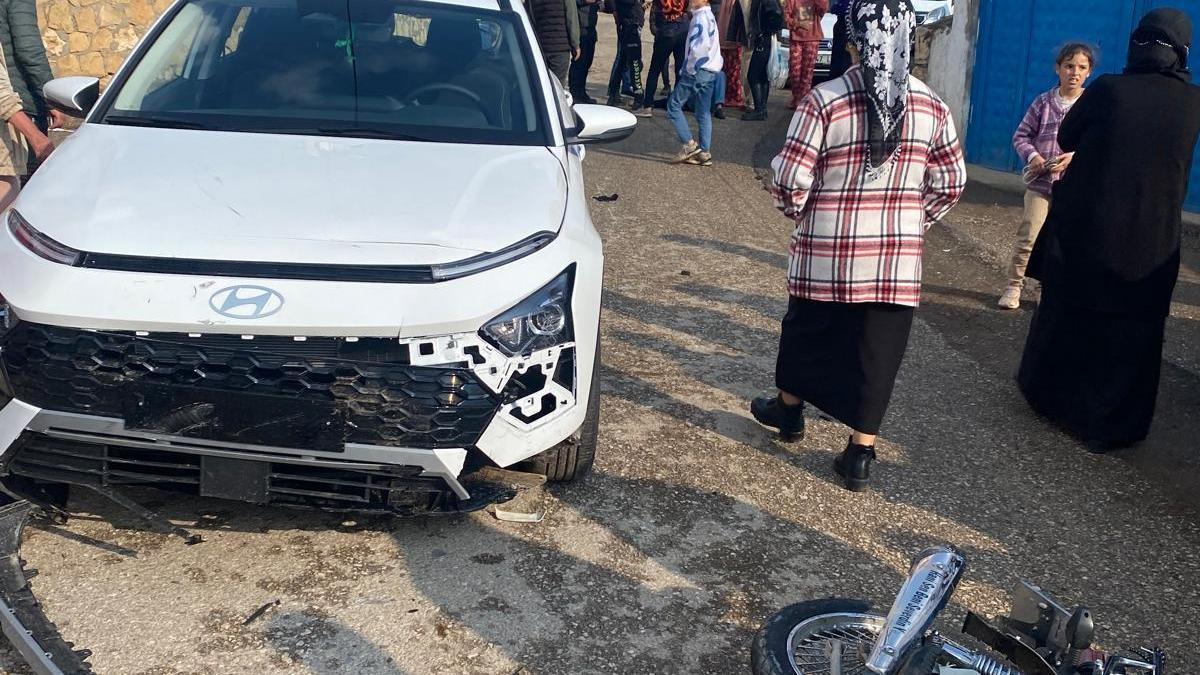 Mardin'de otomobil ile çarpışan motosikletteki 2 kişi yaralandı
