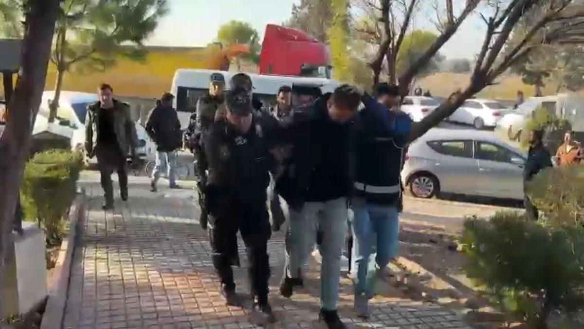 Ceyhan'da silah kaçakçılığı operasyonu: 7 gözaltı