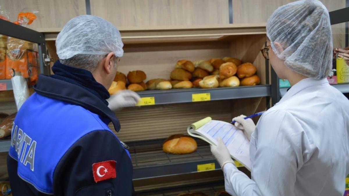 Konyaaltı'nda zabıta ekipleri gıda denetimi yaptı