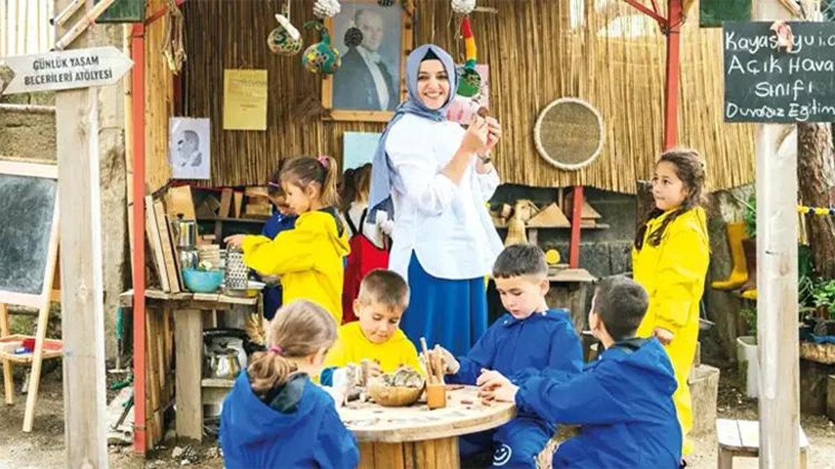 Rumeysa öğretmenin büyük başarısı: Dünyanın ‘en iyi ilk 50’sinde