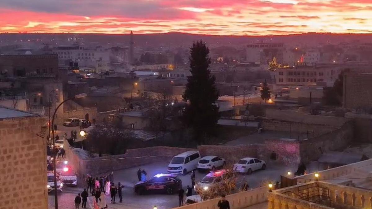Mardin'de komşu esnafların bıçaklı kavgası 2 yaralı