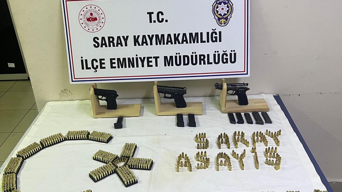 Evinde silah bulunan şüpheli gözaltında