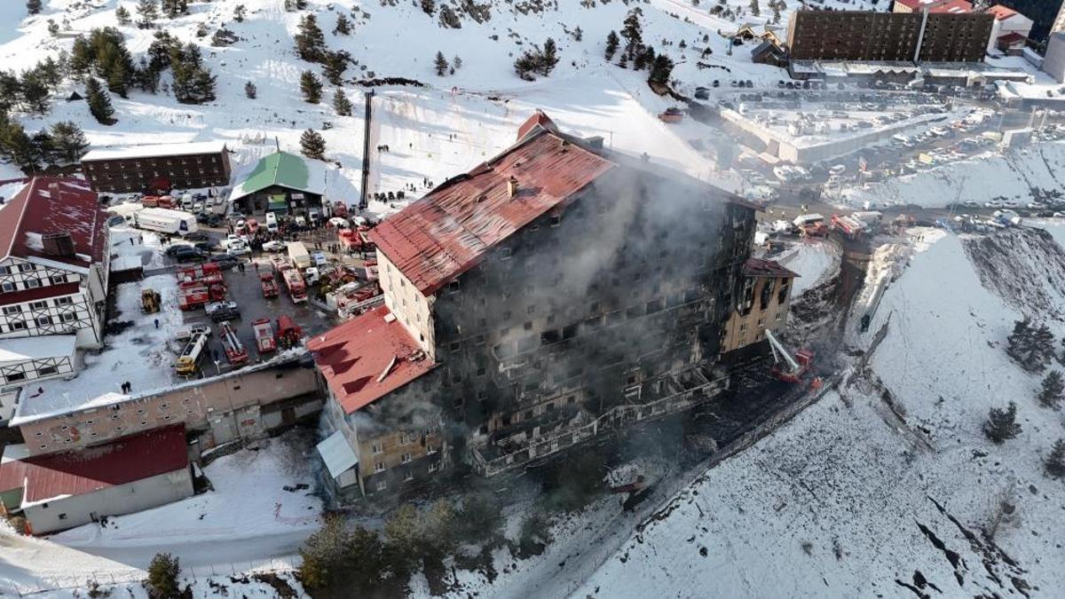 Bolu'daki yangında hayatını kaybedenler için maçlarda 1 dakikalık saygı duruşunda bulunulacak