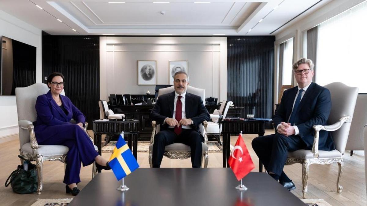 Dışişleri Bakanı Hakan Fidan, İsveçli mevkidaşı ve İsveç Adalet Bakanı Strömmer ile görüştü