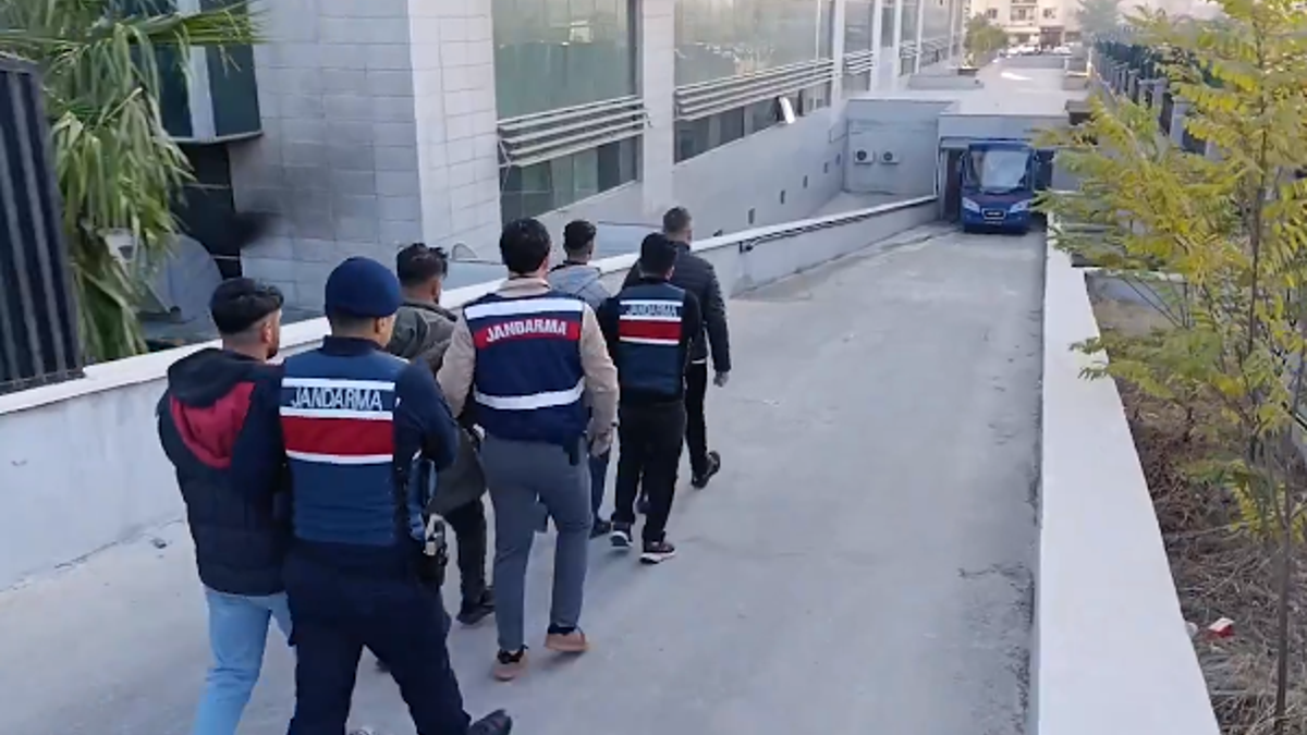 “Gürz-39” ve Gürz-40” operasyonları ile 240 terör örgütü mensubu yakalandı