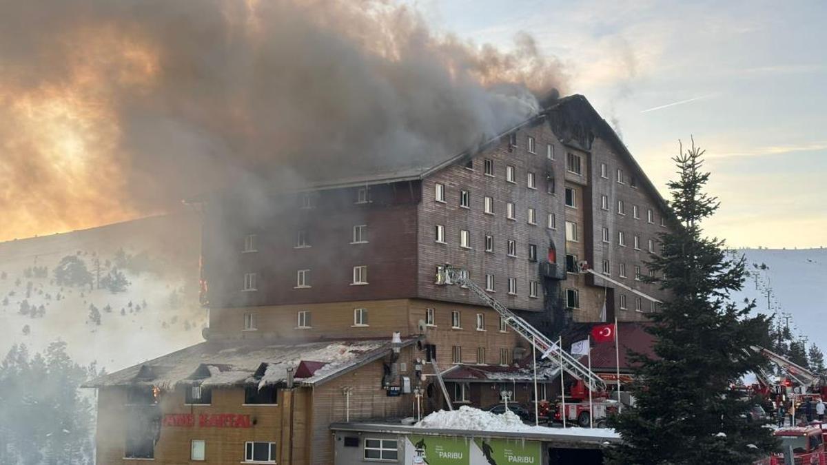 Bolu'da otel yangını soruşturmasında 2 kişiye gözaltı kararı