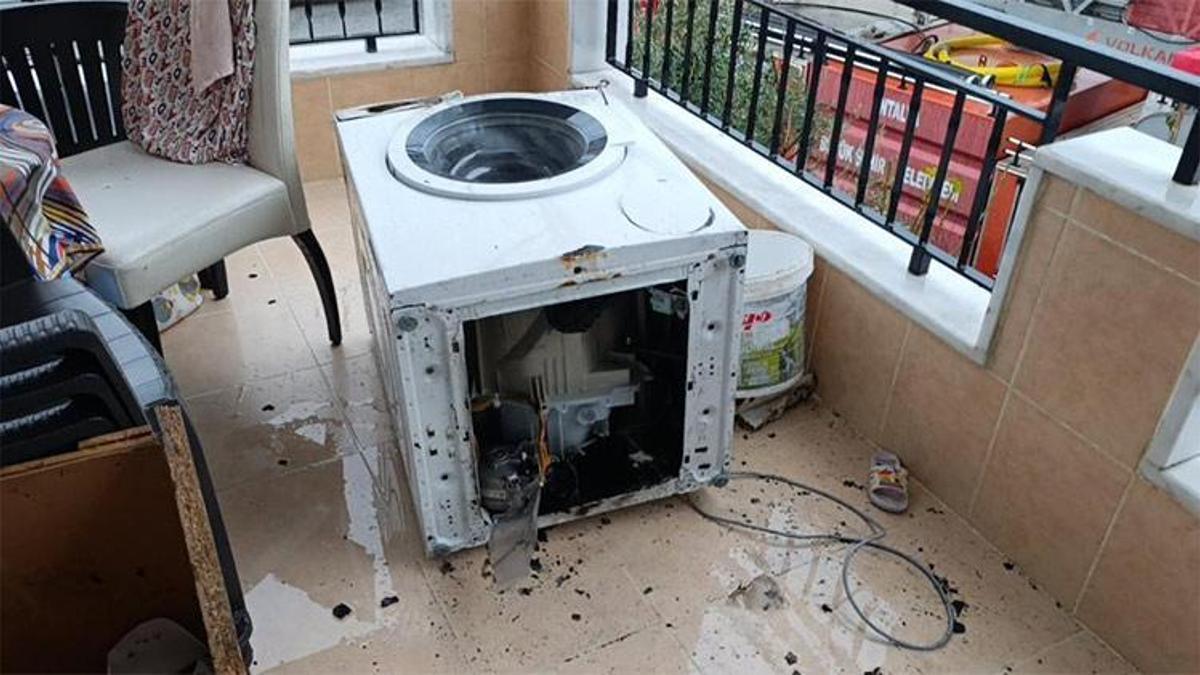 Korku dolu anlar! Çamaşır makinesi bir anda alev aldı