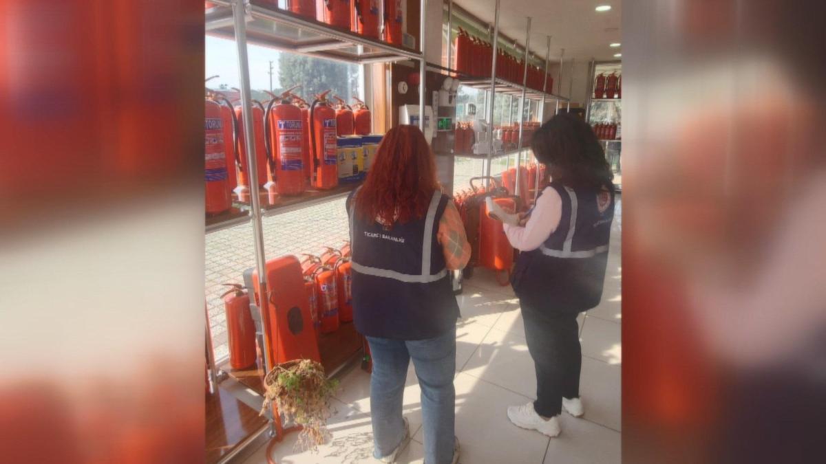 Bursa'da fahiş fiyata yangın söndürme malzemesi satan iş yerlerine ceza yazıldı