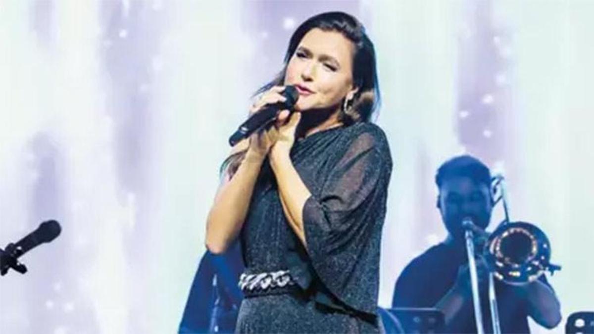 Şevval Sam ameliyat oldu! Ünlü sanatçı sağlık durumuyla ilgili bilgi verdi