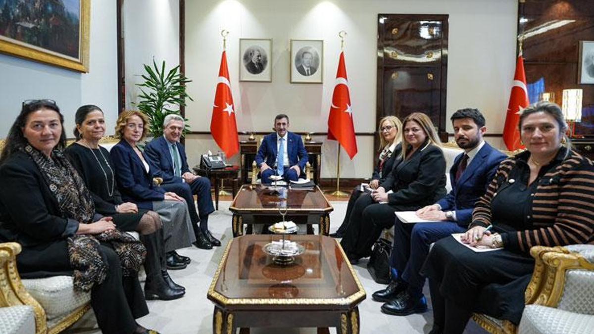 Cevdet Yılmaz, BM Mülteciler Yüksek Komiseri Grandi ile bir araya geldi