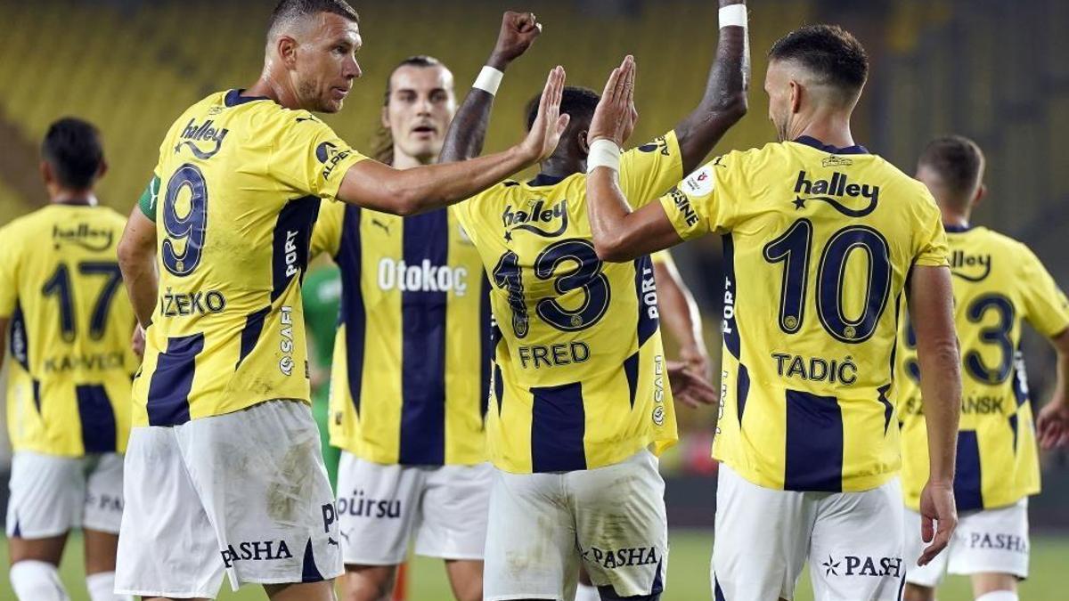 Rizespor 9 kişi kaldı! Fenerbahçe maçı çevirdi
