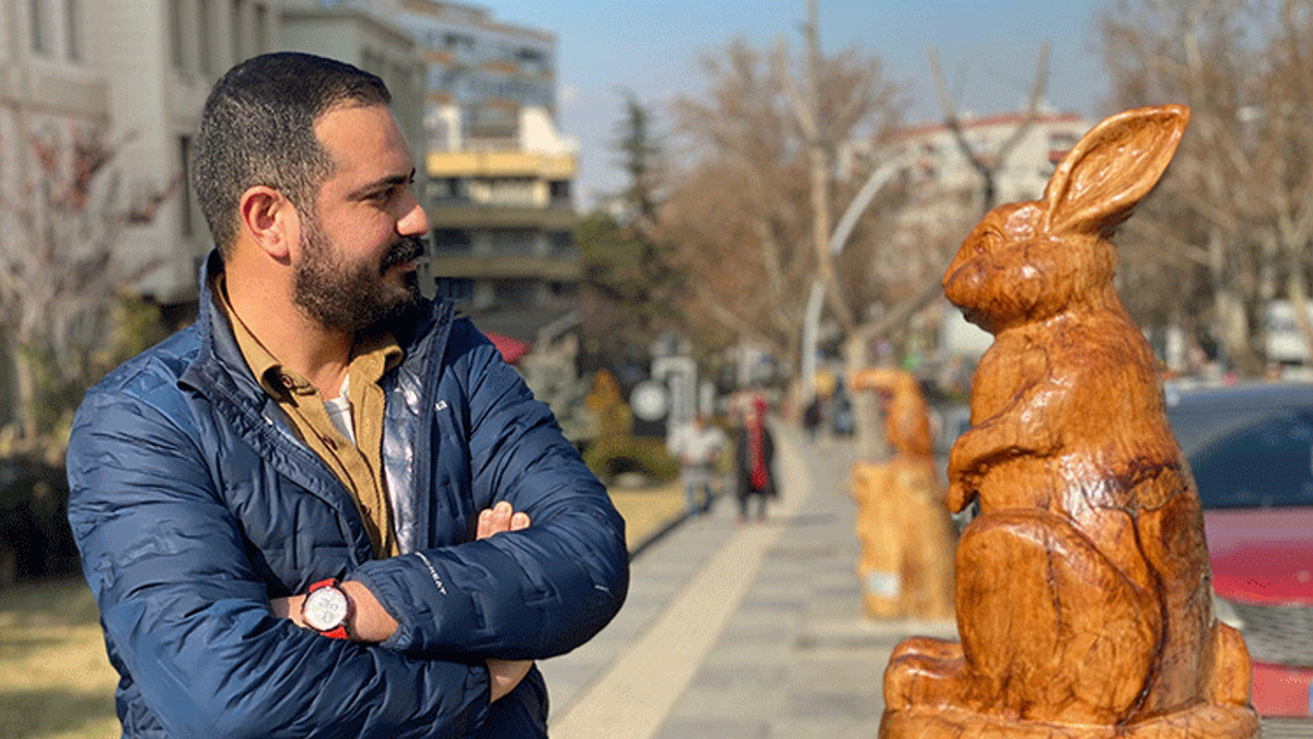 Ankara'da heykeltıraş kuruyan ağaçları sanat eserine çeviriyor