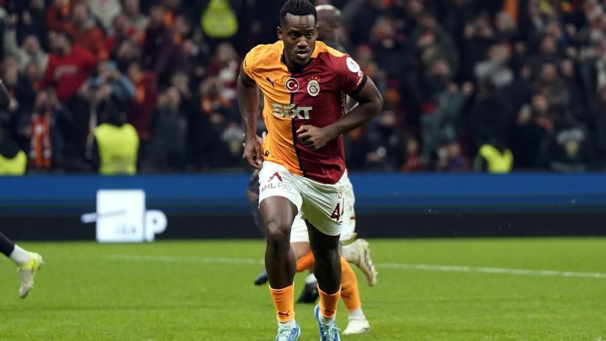 Galatasaray transferi açıkladı! Michy Batshuayi imza attı