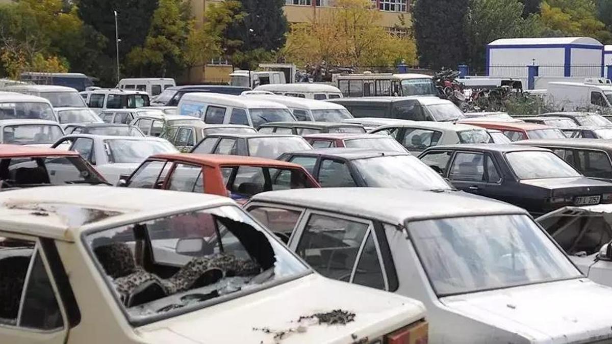 25 yaş üzeri aracı olanlar bekleyişe geçti: Gözler ÖTV muafiyeti ve hurda araç teşvikinde!