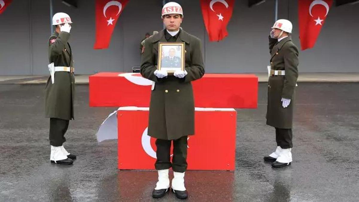 Pençe - Kilit operasyonunda şehit olan binbaşı Mustafa Kemal Yetişen için tören düzenlendi