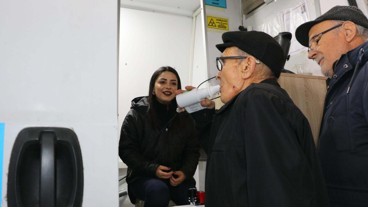 Soma'da vatandaşlara solunum fonksiyon testi yapıldı