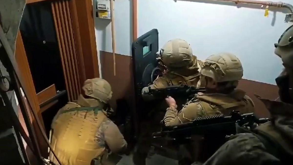 Kuyumcudan ziynet eşyası çalan çeteye operasyonda 5 tutuklama