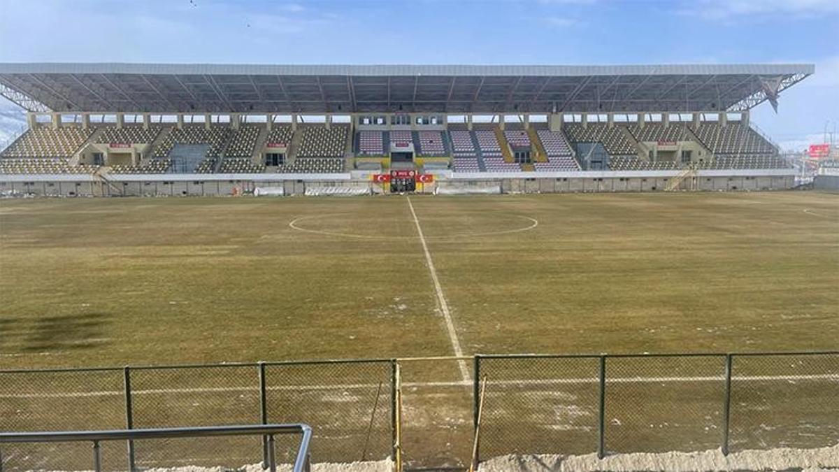 Muş Şehir Stadyumu maça hazır! 'Çalışmalarımızı aralıksız olarak sürdürüyoruz'