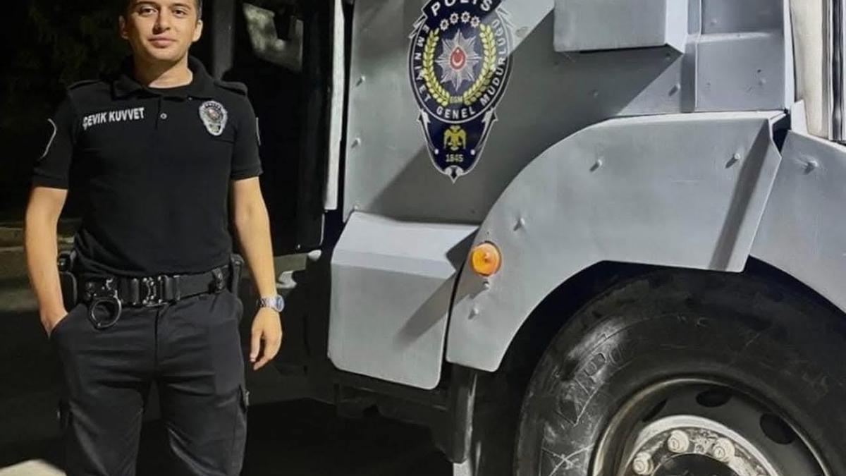 İzmir’de kazada ölen polis memuru Bursa’da toprağa verildi; 4 ay önce evlenmiş
