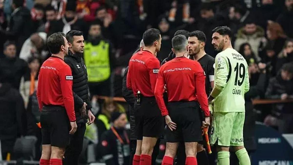 Galatasaray maçı Avrupa basınında! 'Türkiye'de büyük rezalet'
