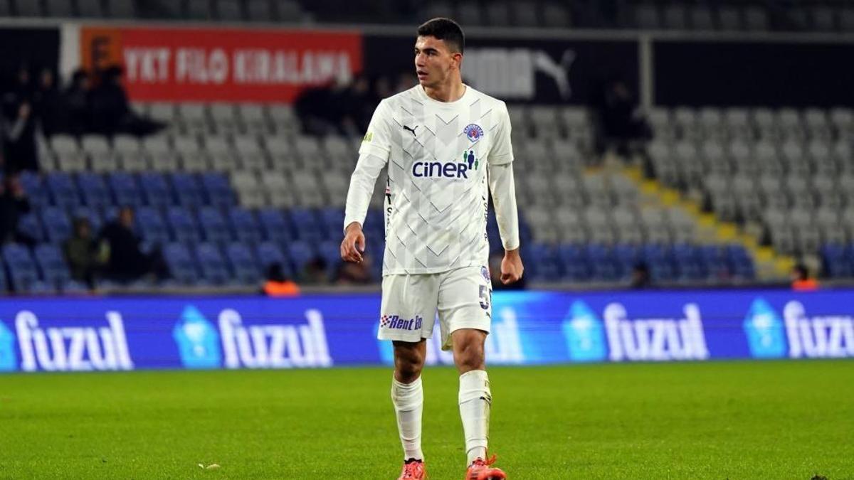 Yasin Özcan, resmen Aston Villa’da