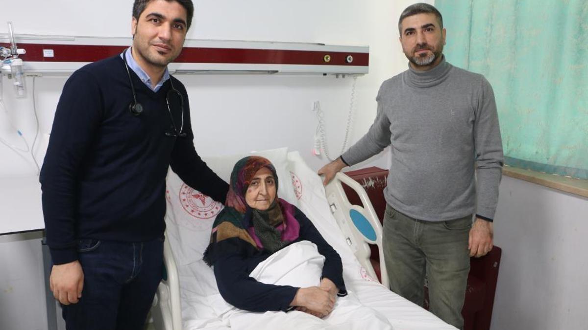 Bu tedavi özel hastanelerde 1 milyonu buluyordu! Devlet hastanesinde ücretsiz yapıldı
