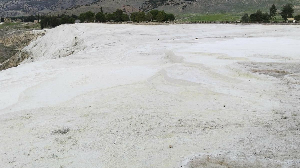 Pamukkale'de kuraklık tehdidi; suyun debisi düştü