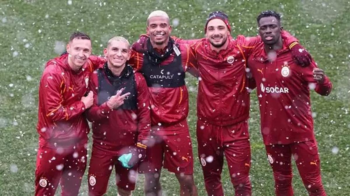 Galatasaray, AZ Alkmaar maç kadrosunu açıkladı! Tam 10 eksik