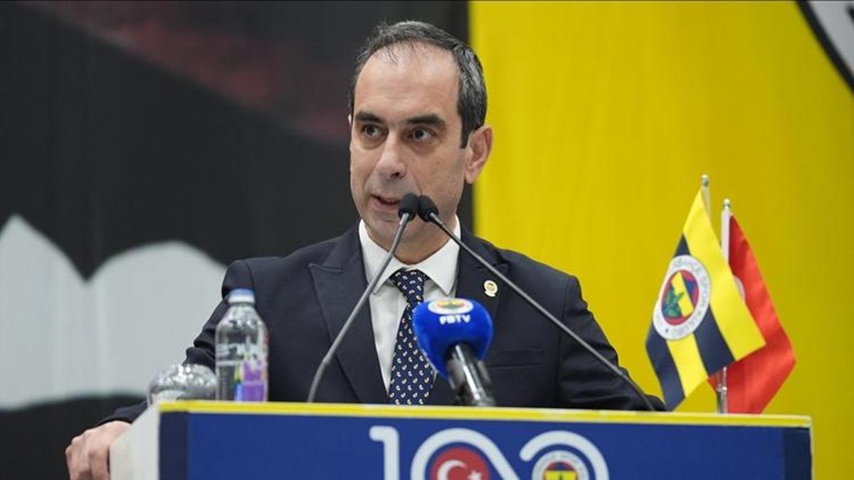 Fenerbahçe'de Şekip Mosturoğlu'ndan Galatasaray'a gönderme!