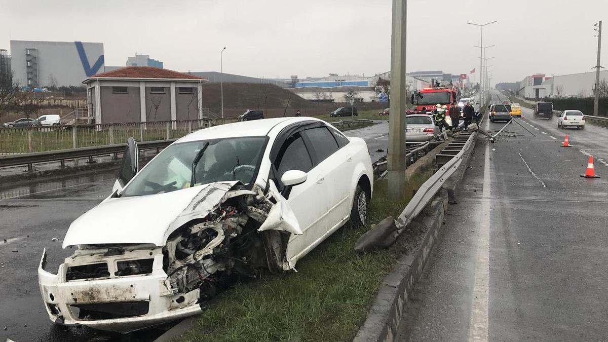 Tekirdağ'da 3 araç kazaya karıştı; 6 yaralı