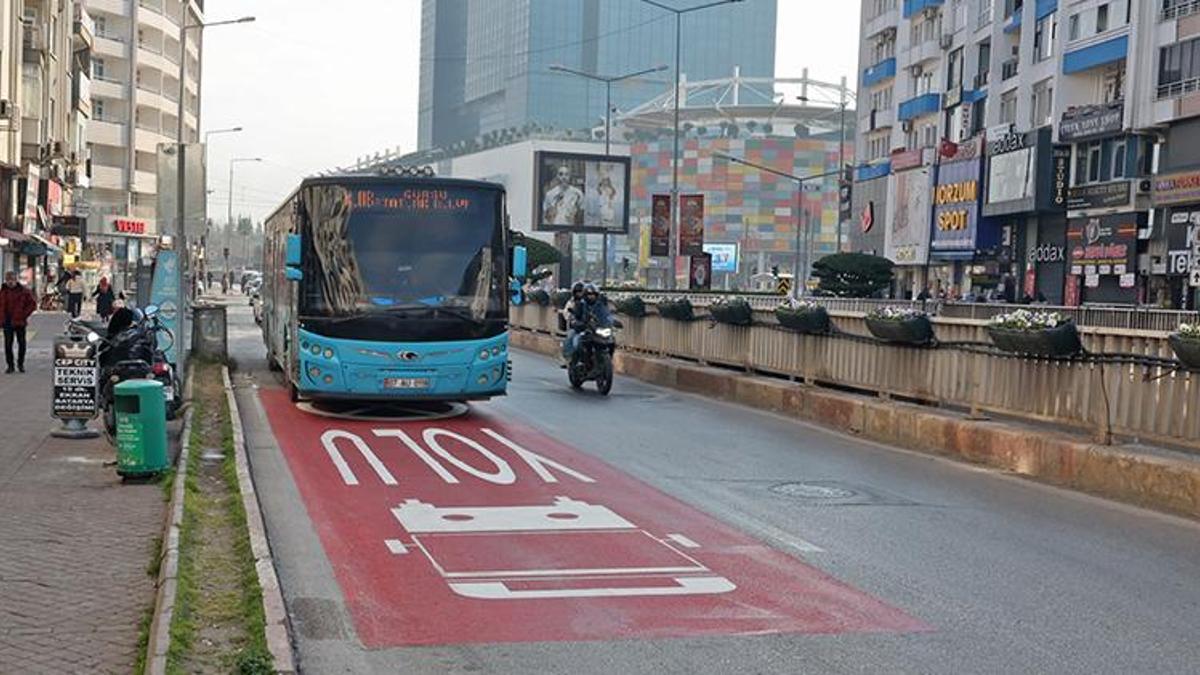 Antalya'da halk otobüsleri için özel şerit uygulaması başladı