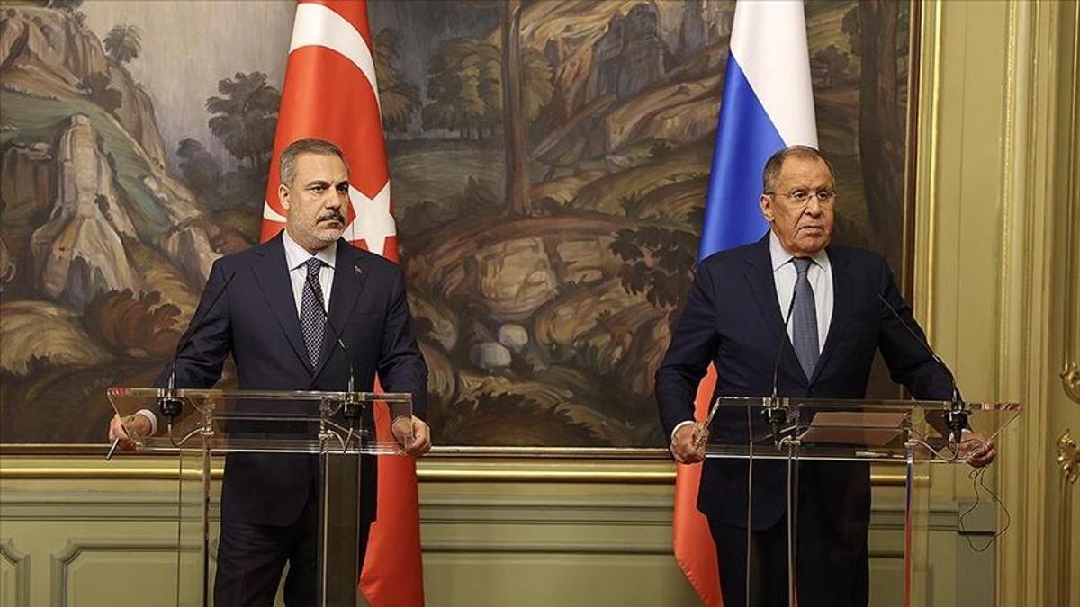Dışişleri Bakanı Hakan Fidan, Rusya Dışişleri Bakanı Lavrov ile görüştü