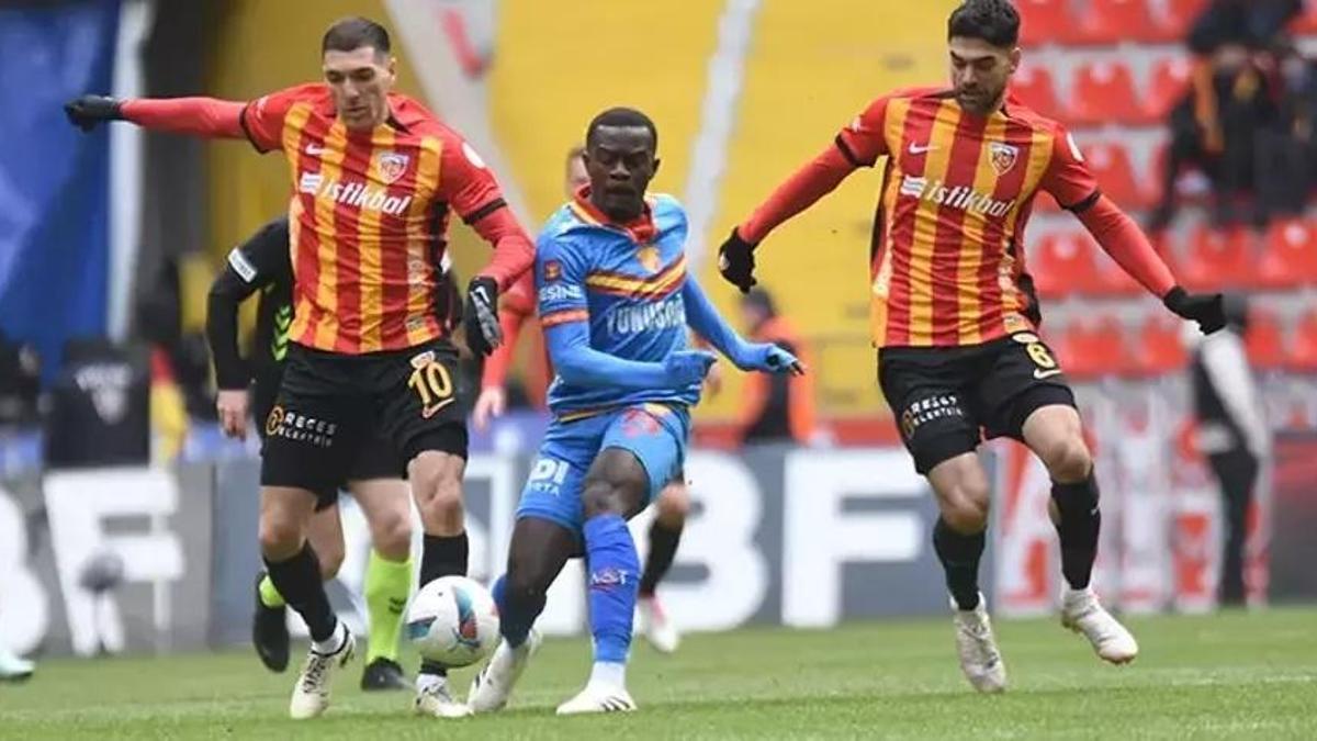Kayserispor 3 puanı aldı! Göztepe'nin galibiyet hasreti 4 maça çıktı