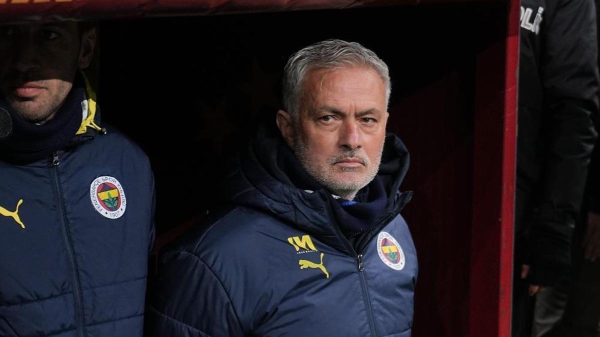 Galatasaray'dan Mourinho için suç duyurusu! "Irkçılık" iddiasıyla UEFA ve FIFA'ya gidilecek
