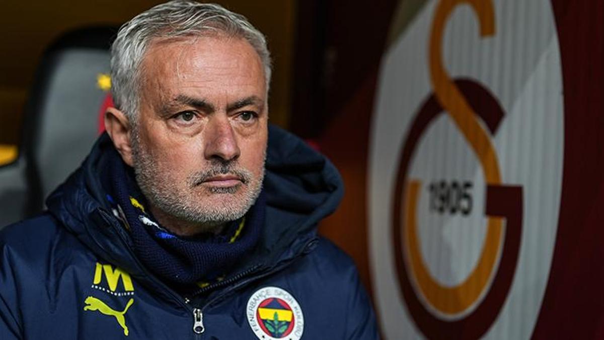 Fenerbahçe'den Jose Mourinho açıklaması: Hiçbir şekilde ırkçılıkla ilişkilendirilemez