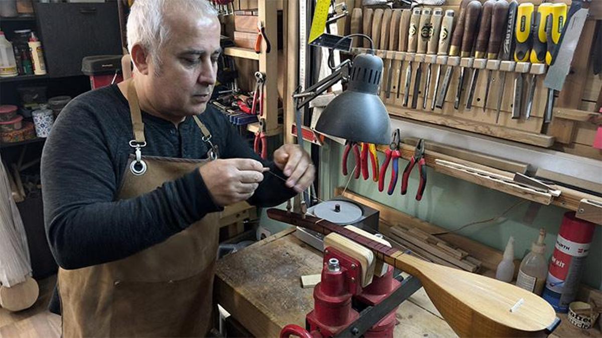 Edirneli saz ustası, enstrümanı gelecek kuşaklara aktarmak için çırak bulamıyor