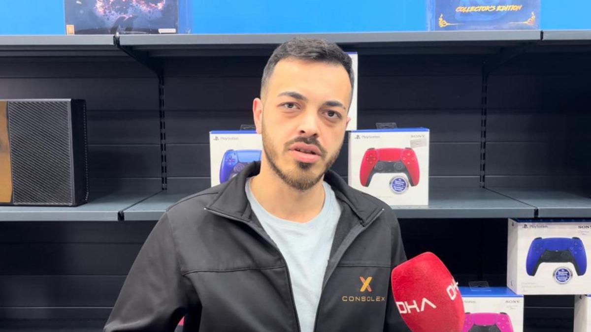 İstanbul- Esenler'de 1 ay önce açılan mağazadan 250 bin liralık oyun konsolu çaldılar