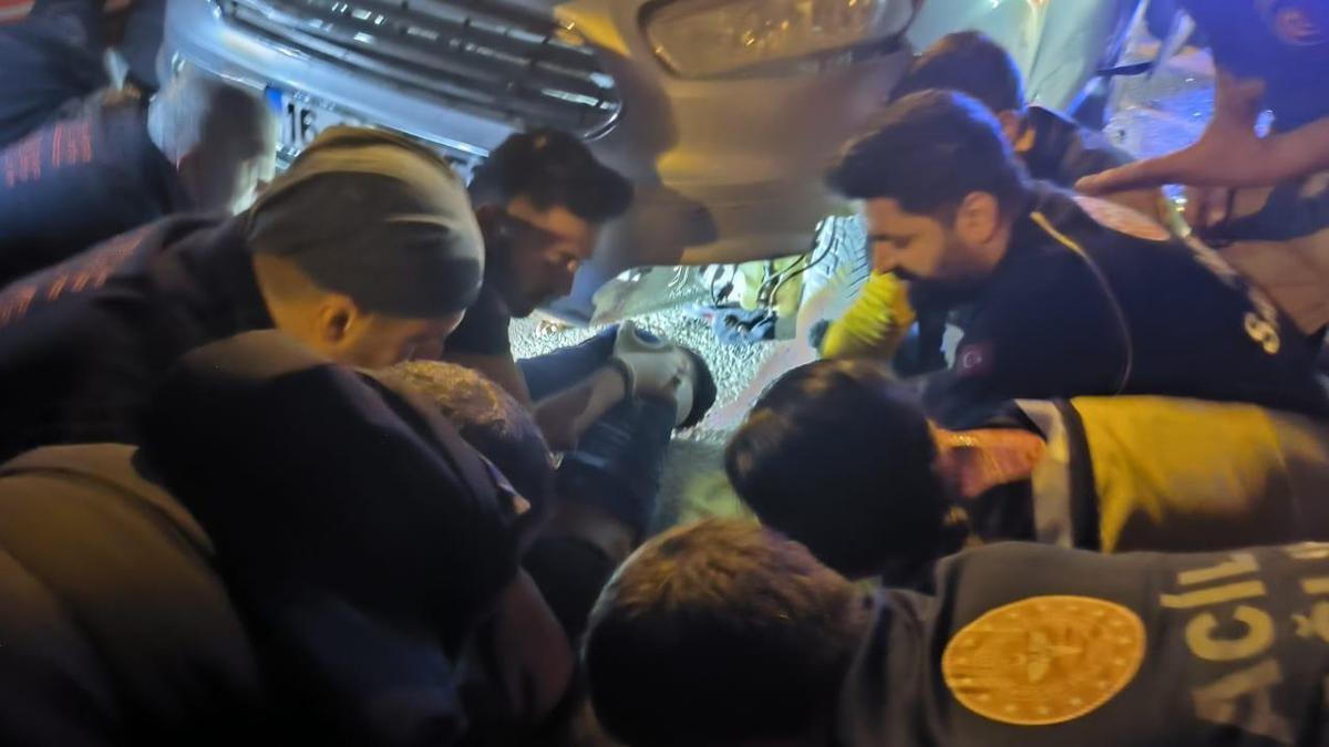 Şırnak’ta hafif ticari araçla motosiklet çarpıştı: 2 yaralı